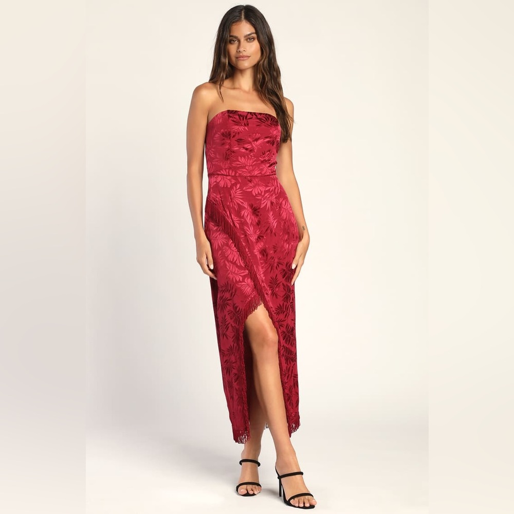 Lulu’s Ignite My Love Burgundy Embossed Strapless Fringe Midi Dress size Medium